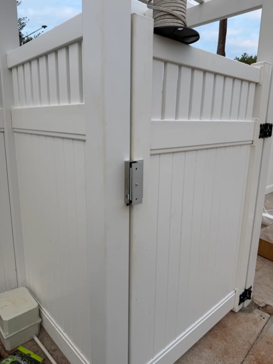 Gate fitted with a UniFi access control lock